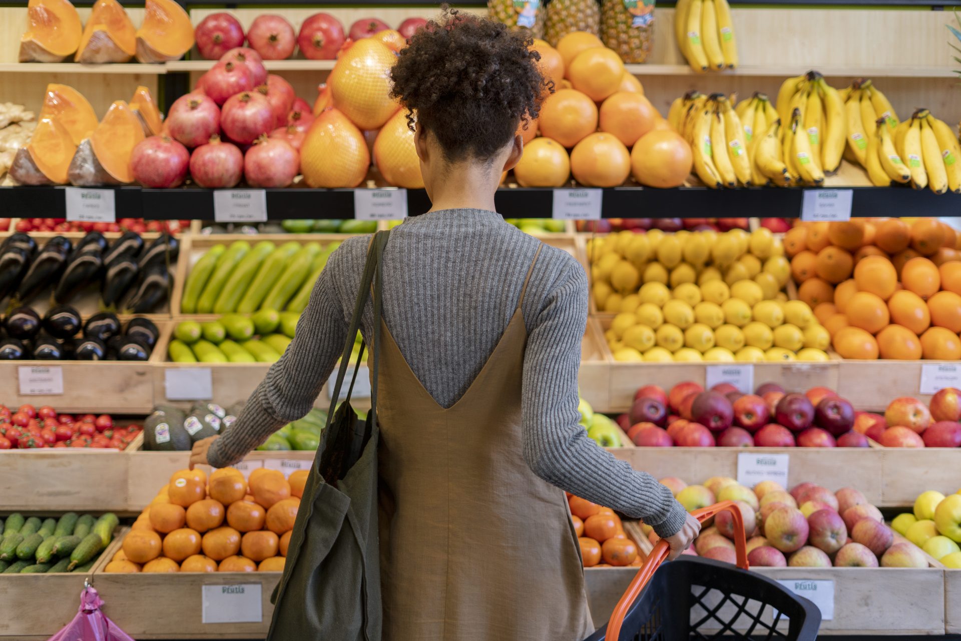 Dicas de como se alimentar bem sem gastar muito